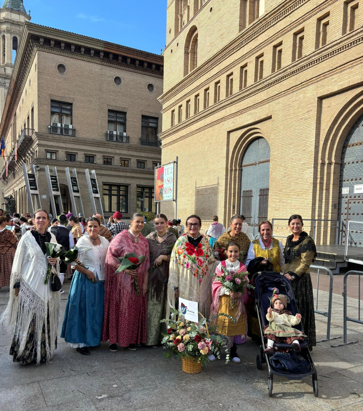 Working Formación Integral en la Ofrenda de Flores del Pilar 2025